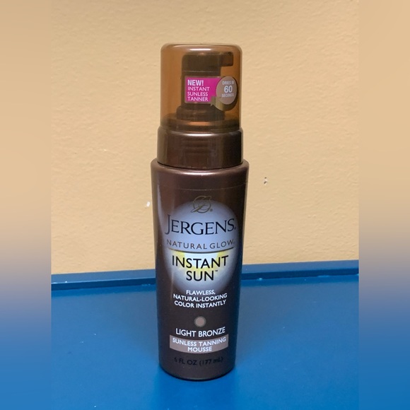 6 Fluid Oz Jergens Instant Sun Natural Glow LIGHT BRONZE Tanning Mousse - Picture 2 of 9